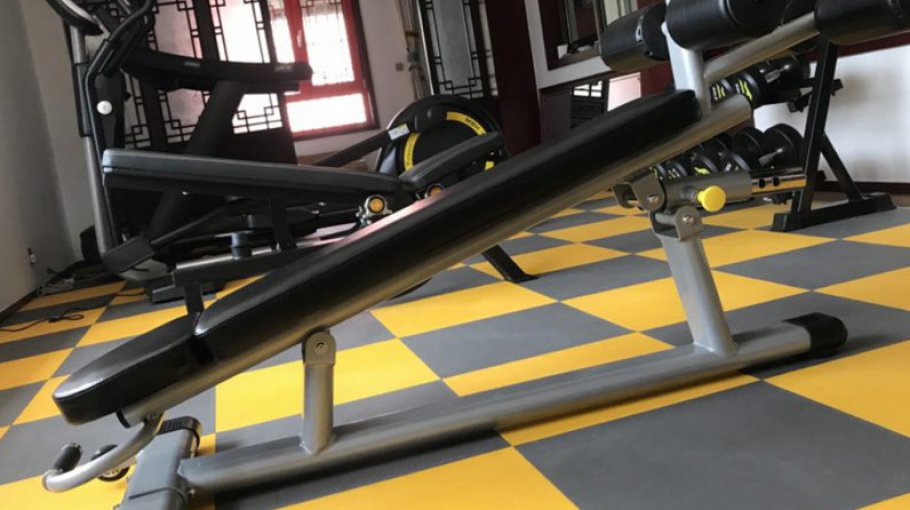 How to choose the right rubber flooring products for your gym?